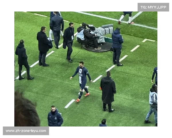 梅西上次遭嘘后的谢场期待 下一次何时重回球场亮相 梅西上次遭嘘后的谢场期待 下一次何时重回球场亮相